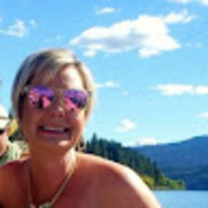 Meet your Posher, Carrie